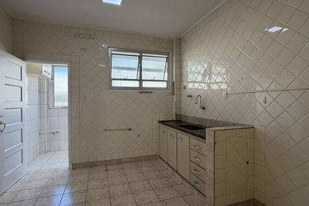 Cozinha de apartamento para alugar com 3 quartos, 200m² em Gonzaga, Santos