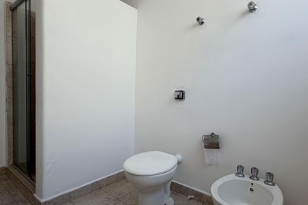 Apartamento para alugar com 200m², 3 quartos e 2 vagas Apartamento para alugar com 200m², 3 quartos e 2 vagasBanheiro da Suíte