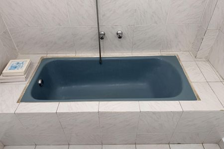 Banheiro de apartamento para alugar com 3 quartos, 200m² em Gonzaga, Santos