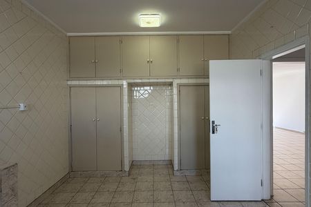 Cozinha de apartamento para alugar com 3 quartos, 200m² em Gonzaga, Santos