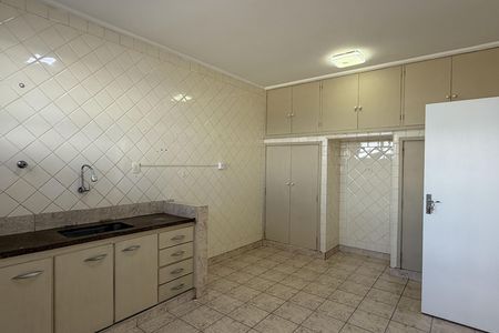 Apartamento para alugar com 200m², 3 quartos e 2 vagas Apartamento para alugar com 200m², 3 quartos e 2 vagasCozinha