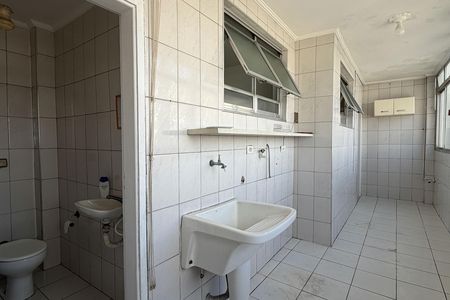 Apartamento para alugar com 200m², 3 quartos e 2 vagas Apartamento para alugar com 200m², 3 quartos e 2 vagasÁrea de Serviço