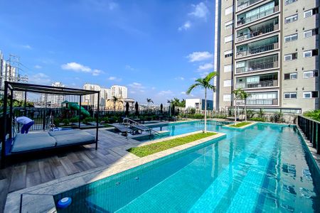 Apartamento à venda com 84m², 2 quartos e 2 vagasÁrea comum - Piscina
