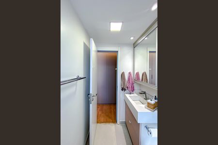 Apartamento à venda com 84m², 2 quartos e 2 vagas Apartamento à venda com 84m², 2 quartos e 2 vagasBanheiro da Suíte