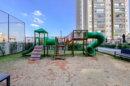 Apartamento à venda com 84m², 2 quartos e 2 vagasÁrea comum - Playground