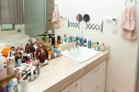 Casa à venda com 800m², 4 quartos e 5 vagasBanheiro da Suíte  