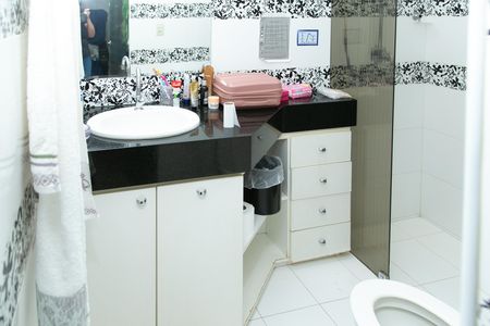Casa à venda com 800m², 4 quartos e 5 vagasBanheiro social