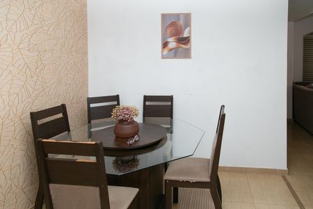 Sala de Jantar de casa à venda com 4 quartos, 800m² em Elísio Campos, Goiânia