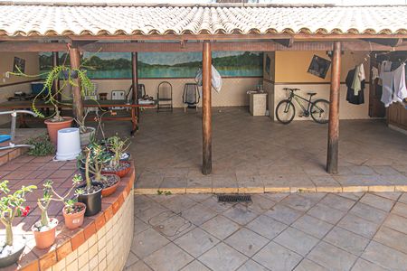 Casa à venda com 800m², 4 quartos e 5 vagasÁrea Externa