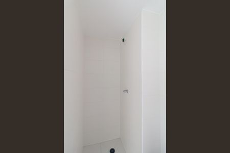 Banheiro de apartamento à venda com 2 quartos, 32m² em Fazenda Aricanduva, São Paulo