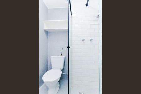 Banheiro de apartamento à venda com 2 quartos, 43m² em Vila Itapegica, Guarulhos