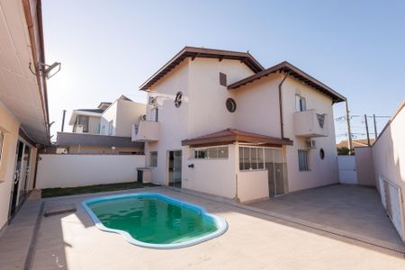 Casa de condomínio para alugar com 265m², 3 quartos e 2 vagas Casa de condomínio para alugar com 265m², 3 quartos e 2 vagasQuintal