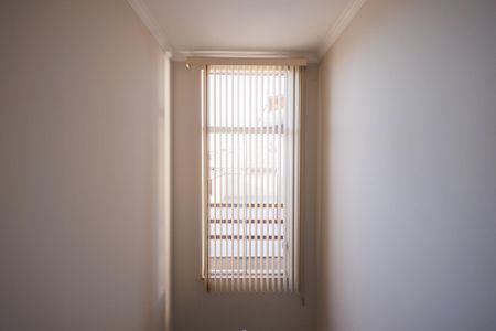 Casa de condomínio para alugar com 265m², 3 quartos e 2 vagas Casa de condomínio para alugar com 265m², 3 quartos e 2 vagasEscada