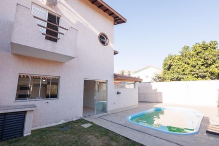 Quintal de casa de condomínio para alugar com 3 quartos, 265m² em Cecap, Taubaté