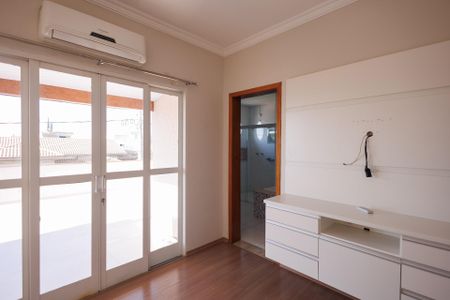 Casa de condomínio para alugar com 265m², 3 quartos e 2 vagas Casa de condomínio para alugar com 265m², 3 quartos e 2 vagasSuíte