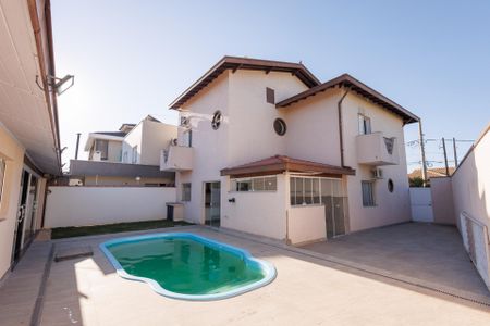 Casa de condomínio para alugar com 265m², 3 quartos e 2 vagas Casa de condomínio para alugar com 265m², 3 quartos e 2 vagasQuintal