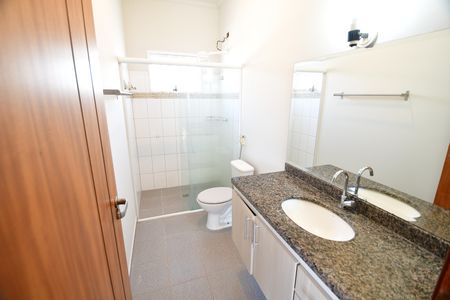 Casa para alugar com 200m², 5 quartos e 3 vagasBanheiro Suíte