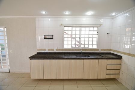 Casa para alugar com 200m², 5 quartos e 3 vagasCozinha