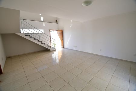Casa para alugar com 5 quartos, 200m² em Jardim do Sol, Campinas
