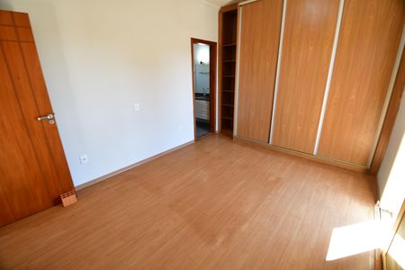 Casa para alugar com 200m², 5 quartos e 3 vagasQuarto 3 - Suíte