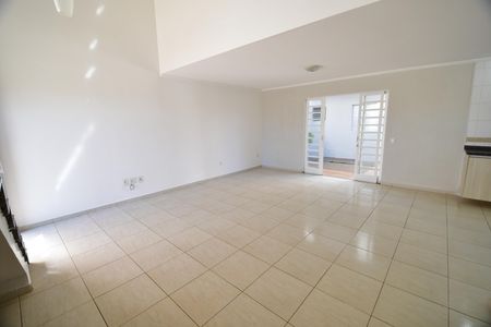 Sala de casa para alugar com 5 quartos, 200m² em Jardim do Sol, Campinas