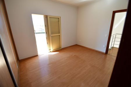 Casa para alugar com 200m², 5 quartos e 3 vagasQuarto 3 - Suíte