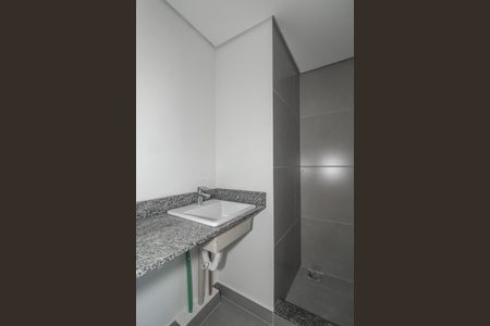 Banheiro de apartamento à venda com 0 quarto, 30m² em Jardim do Salso, Porto Alegre
