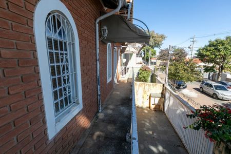 Varanda da sala de casa para alugar com 3 quartos, 200m² em Vila Madalena, Campinas