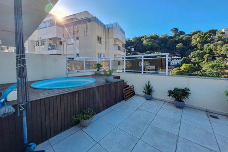 Apartamento à venda com 167m², 3 quartos e 2 vagasCobertura