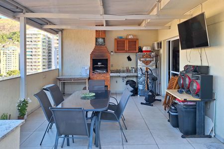 Apartamento à venda com 167m², 3 quartos e 2 vagasCobertura