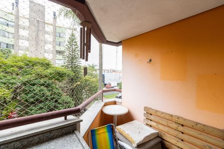 Varanda da sala de apartamento à venda com 2 quartos, 60m² em Cavalhada, Porto Alegre