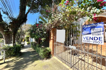 Fachada de casa à venda com 3 quartos, 275m² em Vila da Saúde, São Paulo