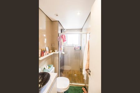 Banheiro de apartamento à venda com 2 quartos, 65m² em Centro, Barueri