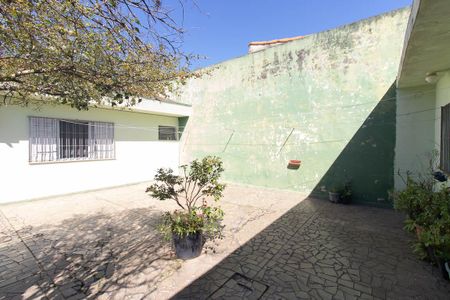 Quintal de casa à venda com 4 quartos, 145m² em Vila Nivi, São Paulo