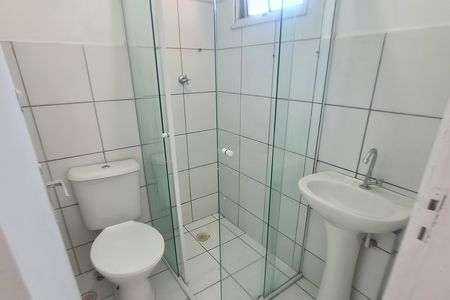Banheiro de apartamento para alugar com 2 quartos, 48m² em Jardim Albertina, Guarulhos
