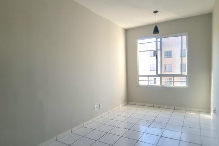 Sala de apartamento para alugar com 2 quartos, 48m² em Jardim Albertina, Guarulhos