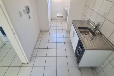 Cozinha de apartamento para alugar com 2 quartos, 48m² em Jardim Albertina, Guarulhos