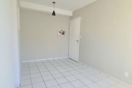 Sala de apartamento para alugar com 2 quartos, 48m² em Jardim Albertina, Guarulhos