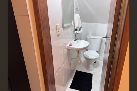 Casa à venda com 200m², 3 quartos e 1 vaga Casa à venda com 200m², 3 quartos e 1 vagaLavabo
