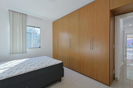 Casa à venda com 280m², 5 quartos e 10 vagas