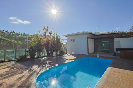 Casa à venda com 280m², 5 quartos e 10 vagas