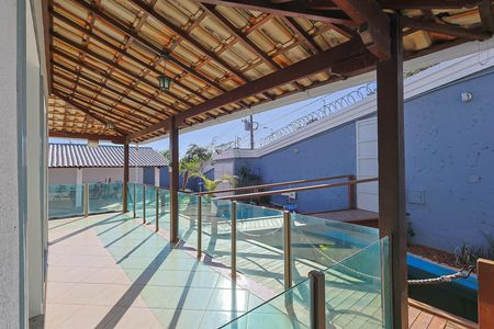 Casa à venda com 280m², 5 quartos e 10 vagas