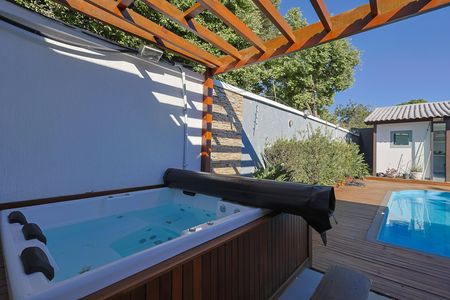 Casa à venda com 280m², 5 quartos e 10 vagas