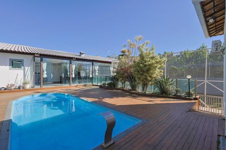 Casa à venda com 280m², 5 quartos e 10 vagas