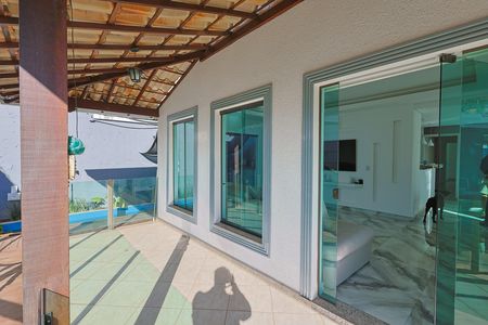 Casa à venda com 280m², 5 quartos e 10 vagas