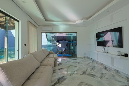 Casa à venda com 280m², 5 quartos e 10 vagas