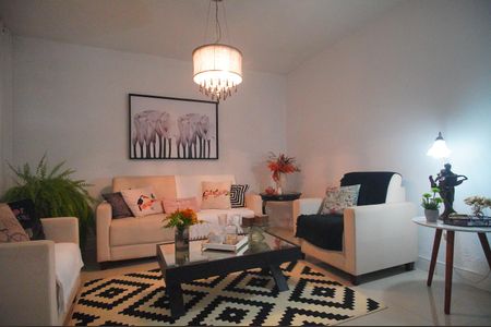 Sala de casa à venda com 3 quartos, 300m² em Canudos, Novo Hamburgo