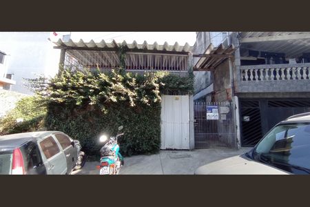 Fachada de casa para alugar com 1 quarto, 25m² em Piraporinha, Diadema