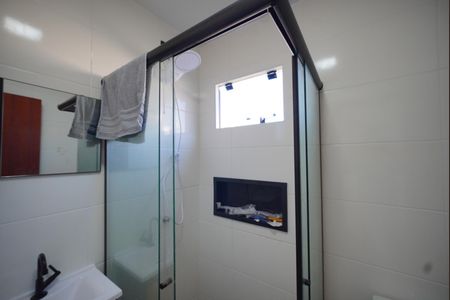 Casa para alugar com 28m², 2 quartos e 1 vagaBanheiro