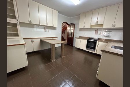 Cozinha de casa à venda com 4 quartos, 350m² em Pinheirinho, Santo André